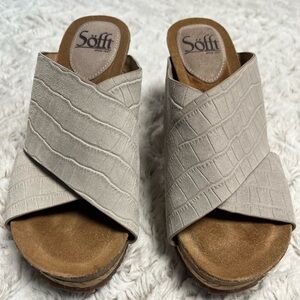 Sofft Womens Ciera Leather Padded Insole Wedge Sandals 
Size 7.5